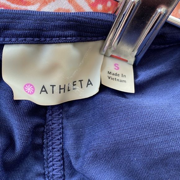 Athleta Rash Guard - Picture 4 of 5